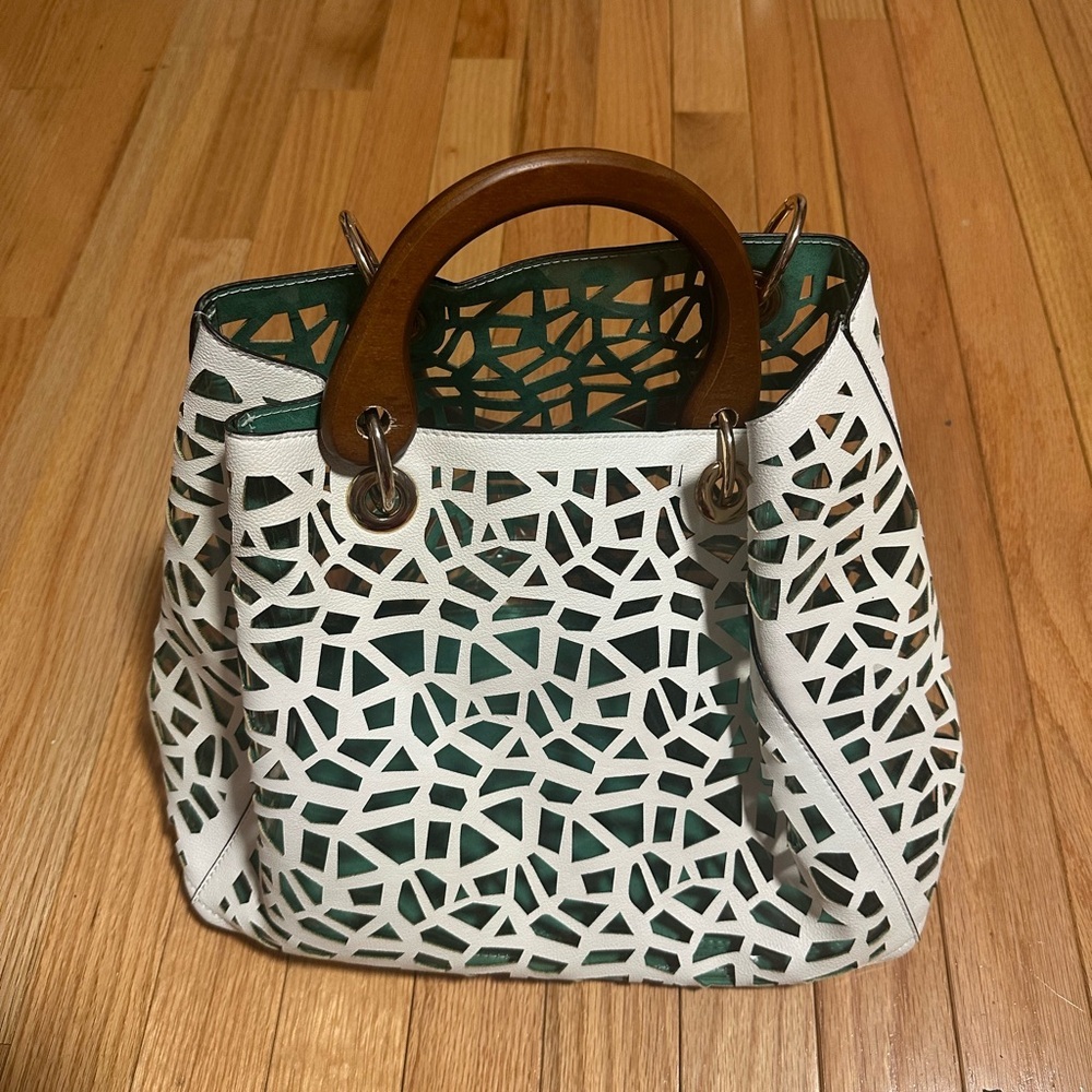 Women’s White Cutout Tote Bag with Wooden Handles
